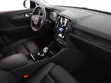 XC40 Recharge T5