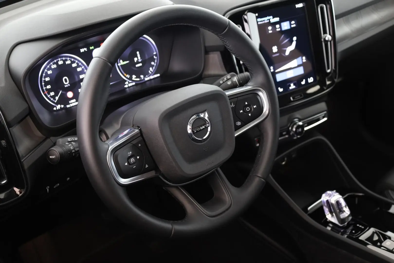 XC40 Recharge T5