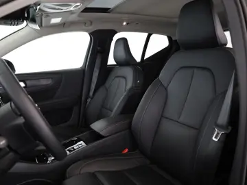XC40 Recharge T5