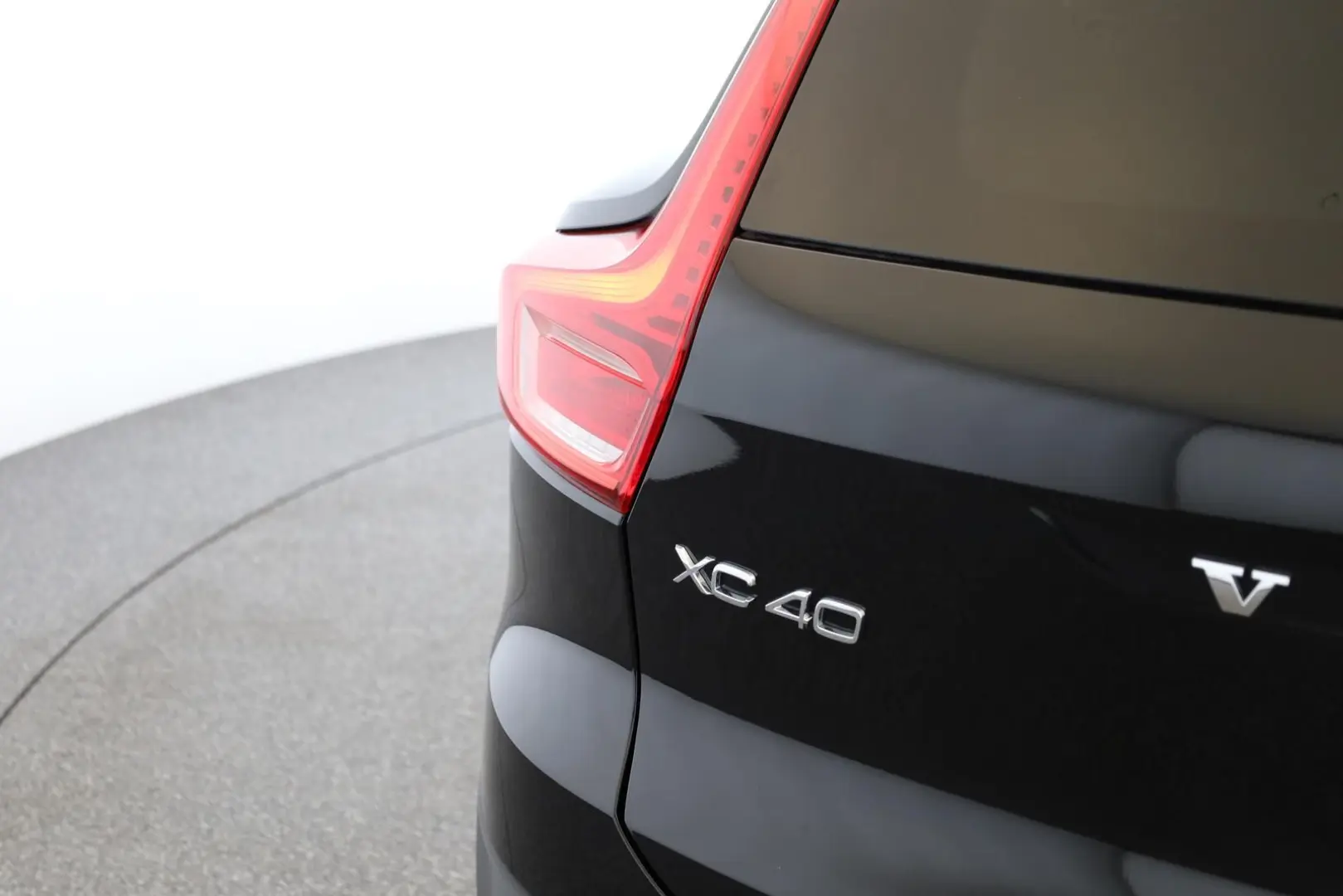 XC40 Recharge T5
