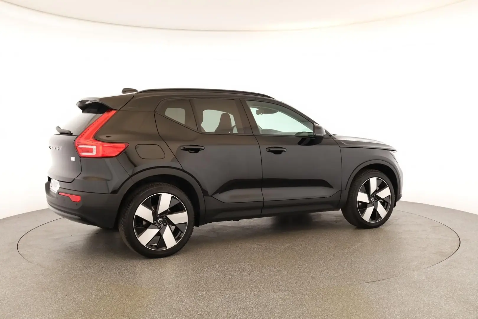 XC40 Recharge T5