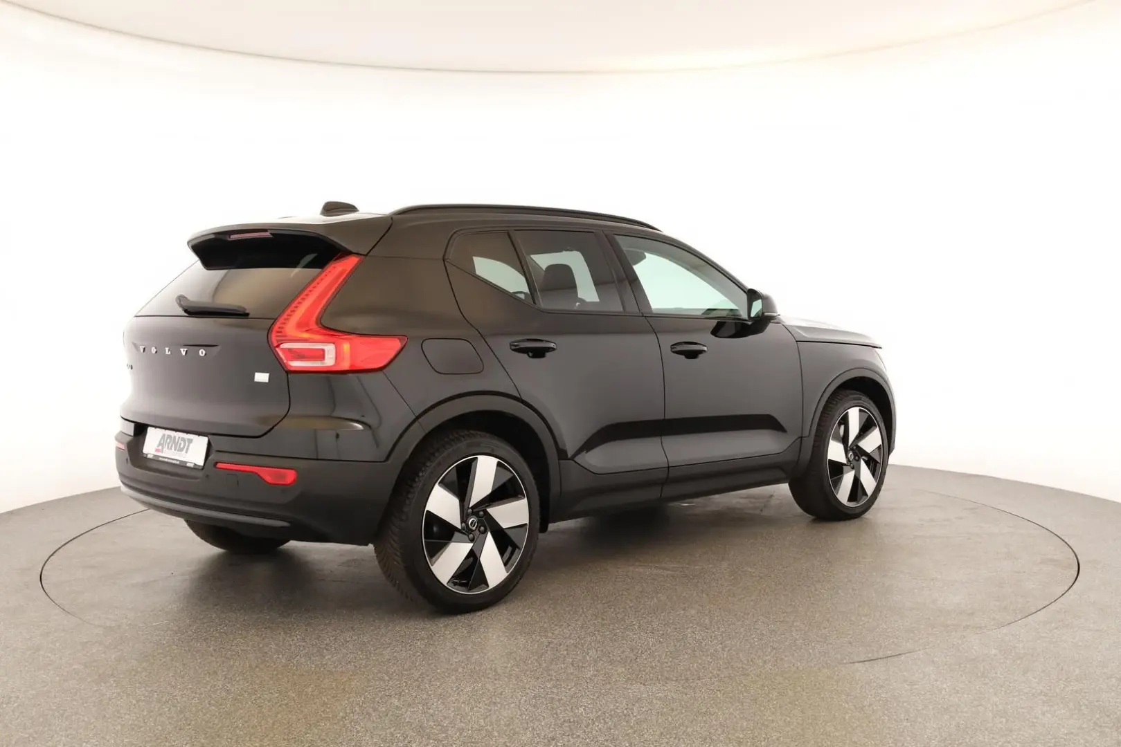 XC40 Recharge T5