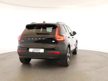 XC40 Recharge T5