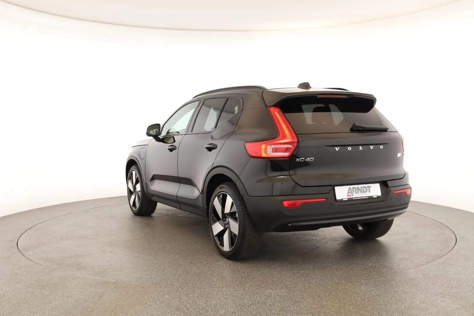 XC40 Recharge T5