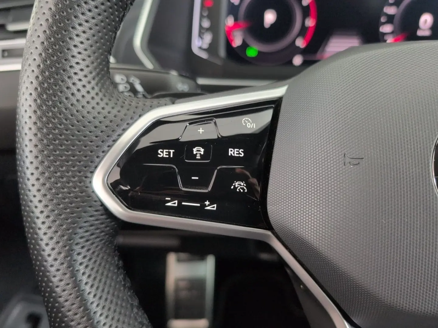 Tiguan Allspace R-LINE BLACK