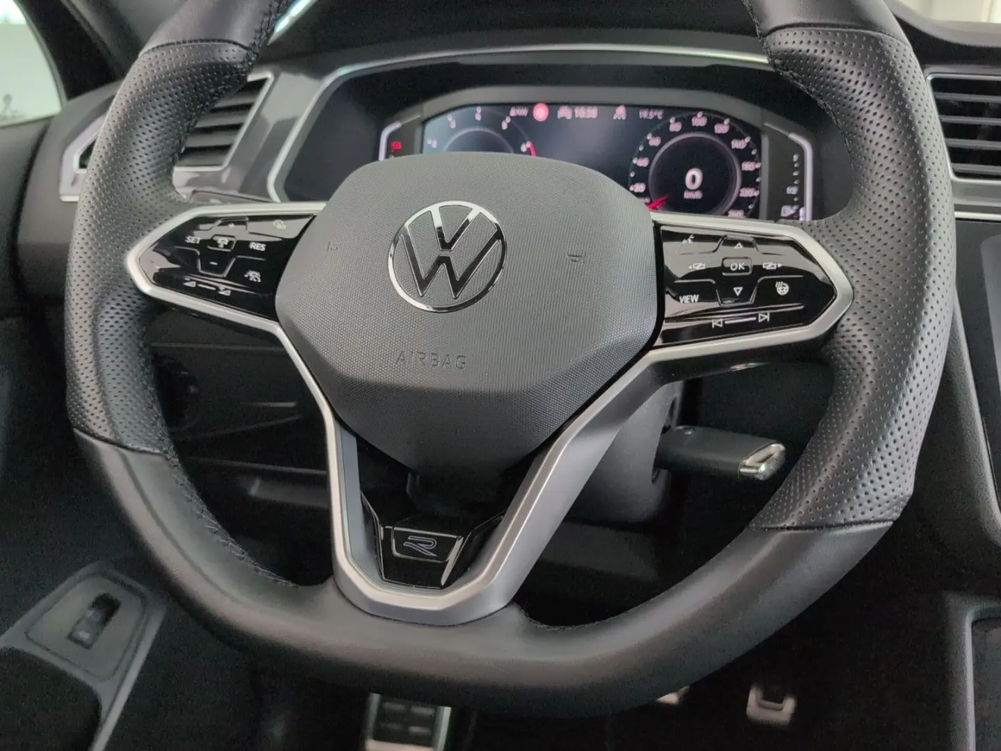 Tiguan Allspace R-LINE BLACK