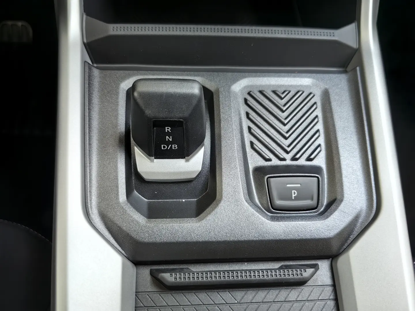 DACIA BIGSTER journey hybrid 155