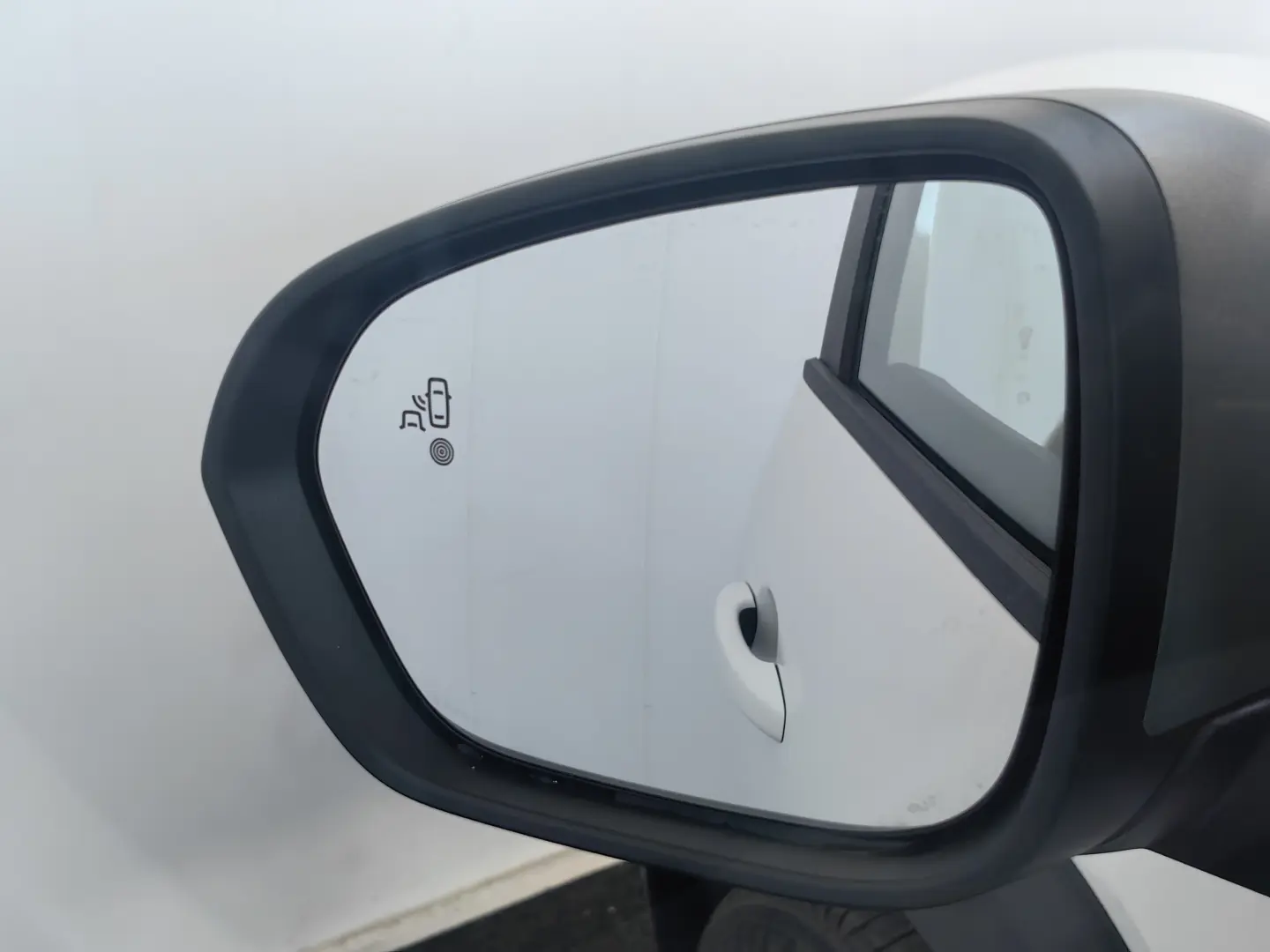 DACIA BIGSTER journey hybrid 155