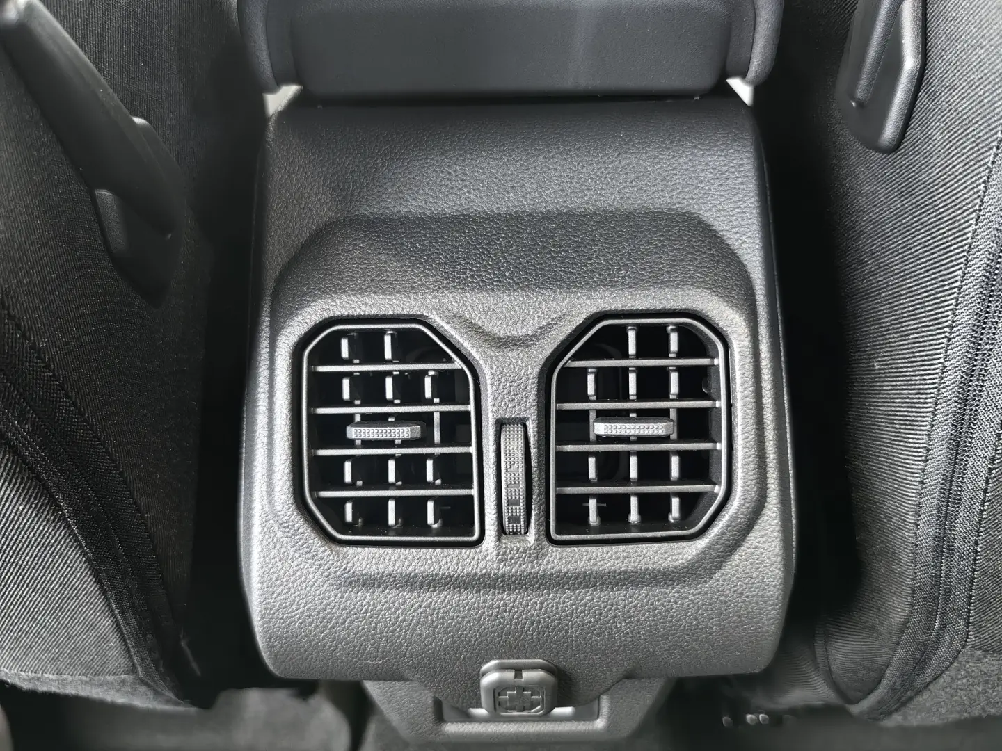 DACIA BIGSTER journey hybrid 155