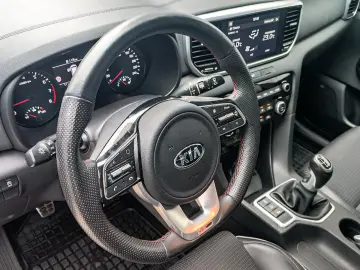 Kia Sportage 1.6 T-GDI 6MT 4x4 GT Line