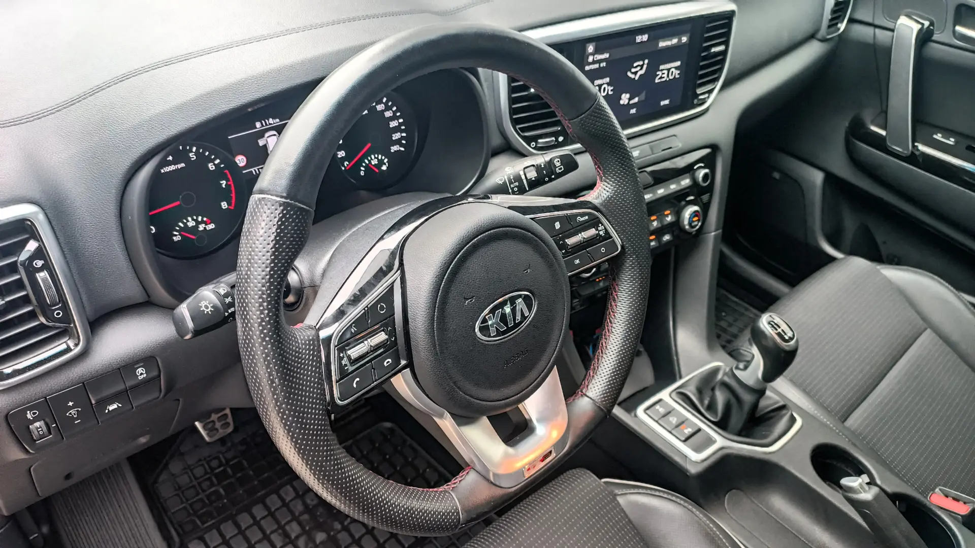 Kia Sportage 1.6 T-GDI 6MT 4x4 GT Line