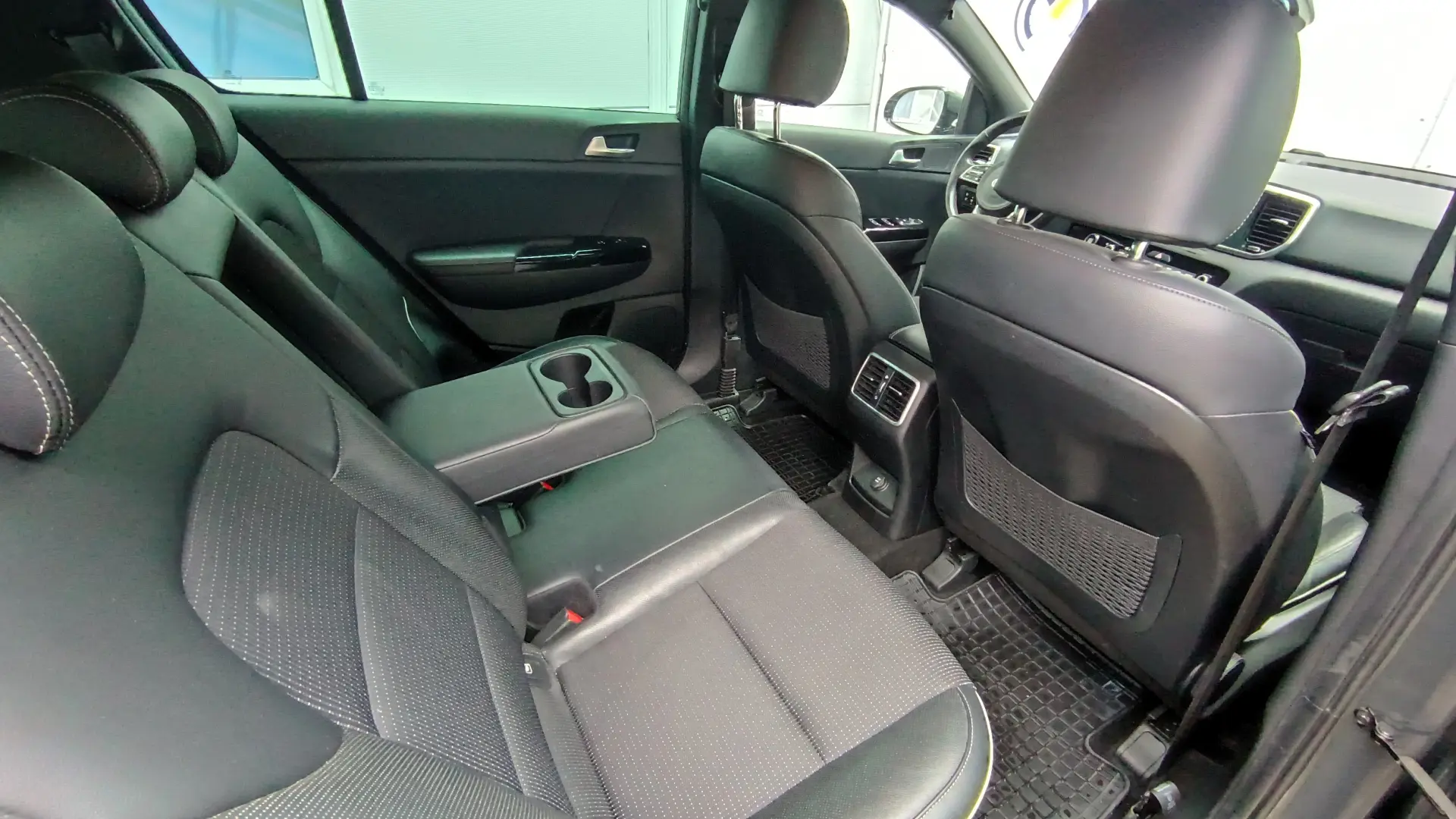 Kia Sportage 1.6 T-GDI 6MT 4x4 GT Line
