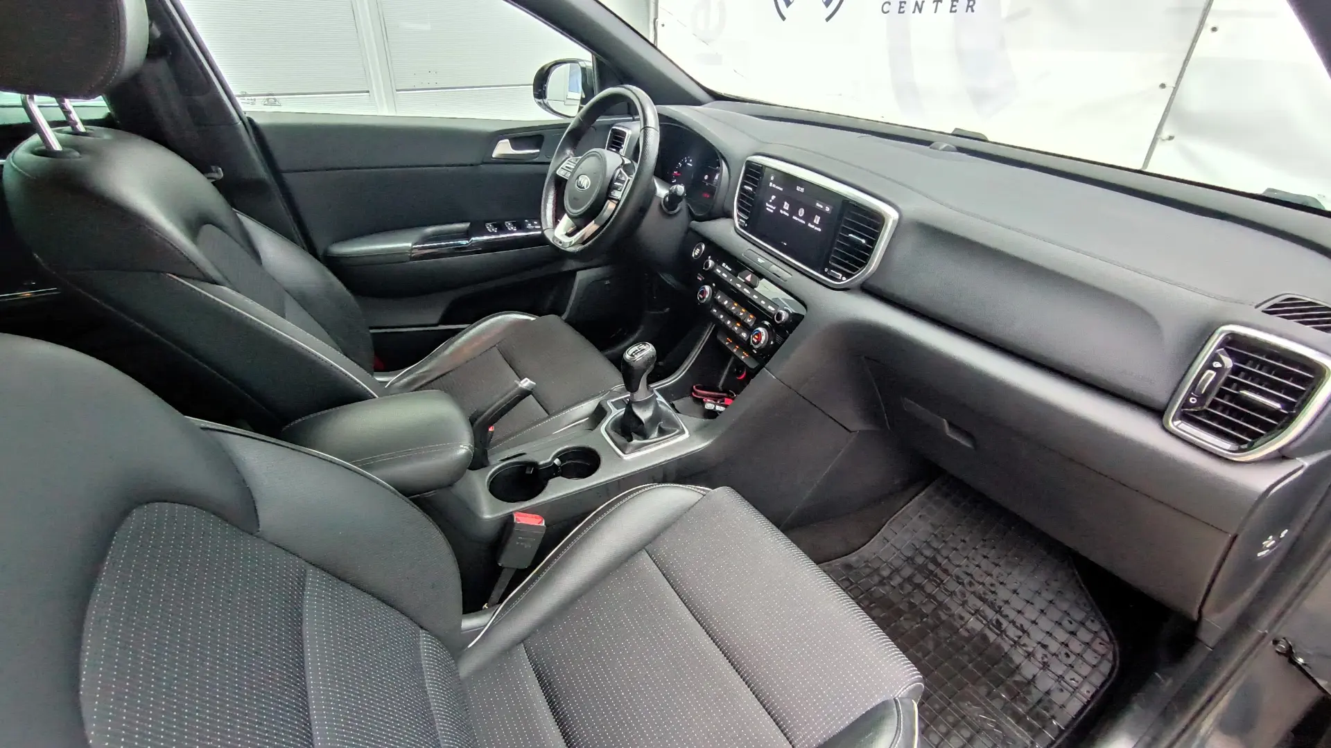 Kia Sportage 1.6 T-GDI 6MT 4x4 GT Line