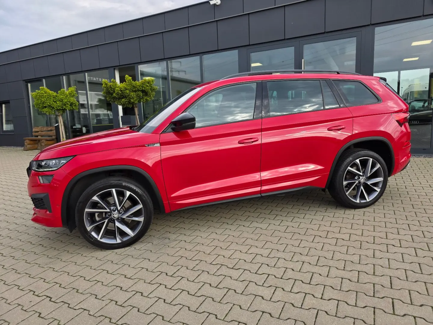 Skoda Kodiaq Sportline 4x4 Pano 360  Acc Matrix
