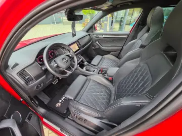 Skoda Kodiaq Sportline 4x4 Pano 360  Acc Matrix