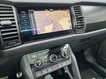Skoda Kodiaq Sportline 4x4 Pano 360  Acc Matrix