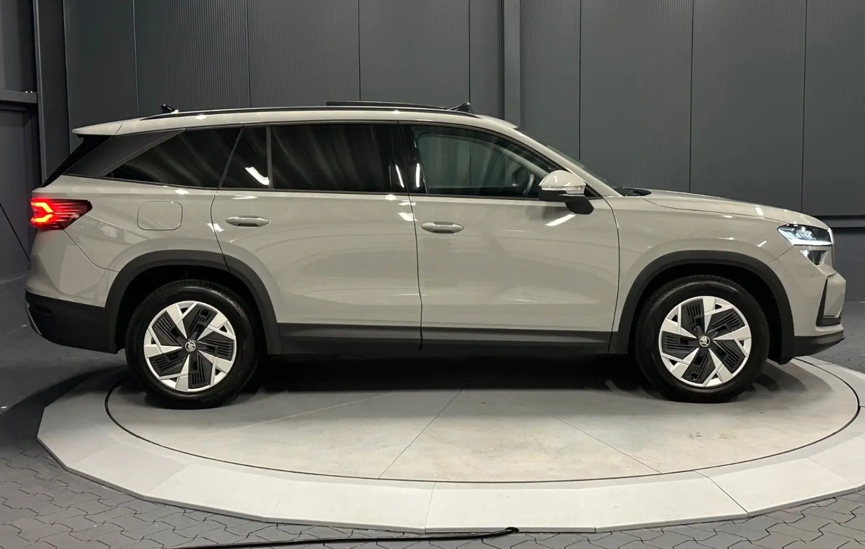 Skoda Kodiaq 2.0 TDI 142kW 4x4 Selection PANORAMA HUD