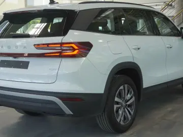 Skoda Kodiaq 2.0 TDI 4x4 Selection ACC AHK STHZ 7-SITZ