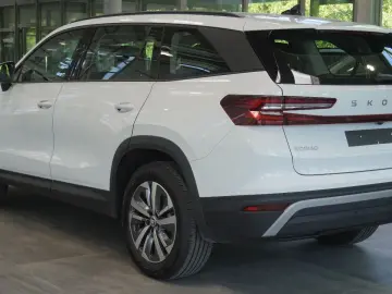 Skoda Kodiaq 2.0 TDI 4x4 Selection ACC AHK STHZ 7-SITZ