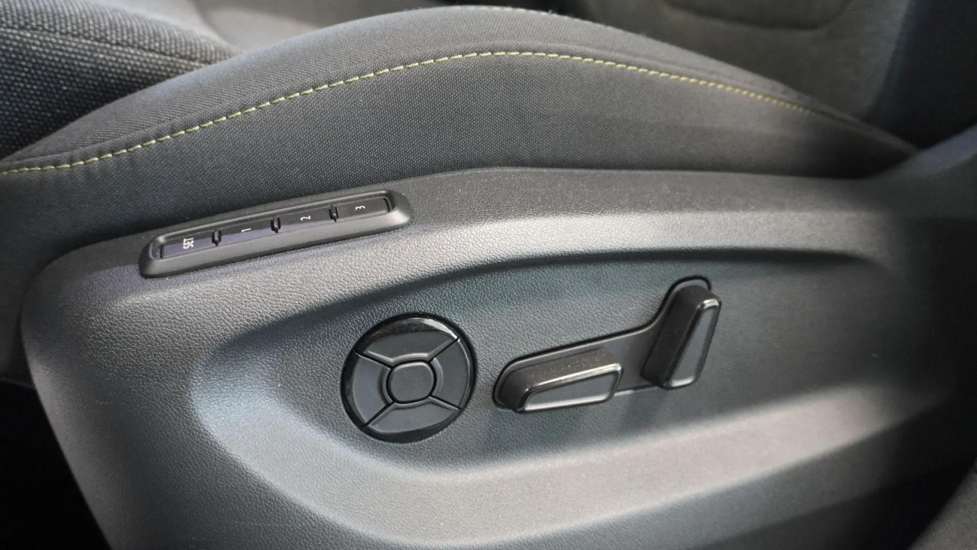 Skoda Kodiaq 2.0 TDI 4x4 Selection ACC AHK STHZ 7-SITZ