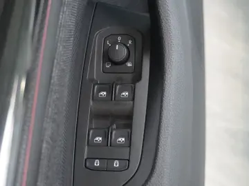 Skoda Kodiaq 2.0 TDI 4x4 Selection ACC AHK STHZ 7-SITZ