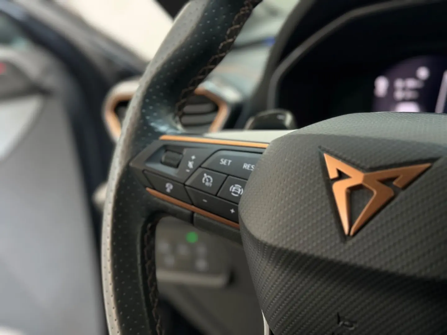 Formentor 1.5 TSI/NAVI/KAMERA/SHZ/AMBIE/ACC/PDC
