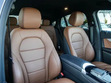 GLC 300 de 4M Coupe