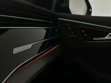 RSQ8 TFSI qu. tiptr. AHZV+AIR+B&O+RS AGA+MATRX