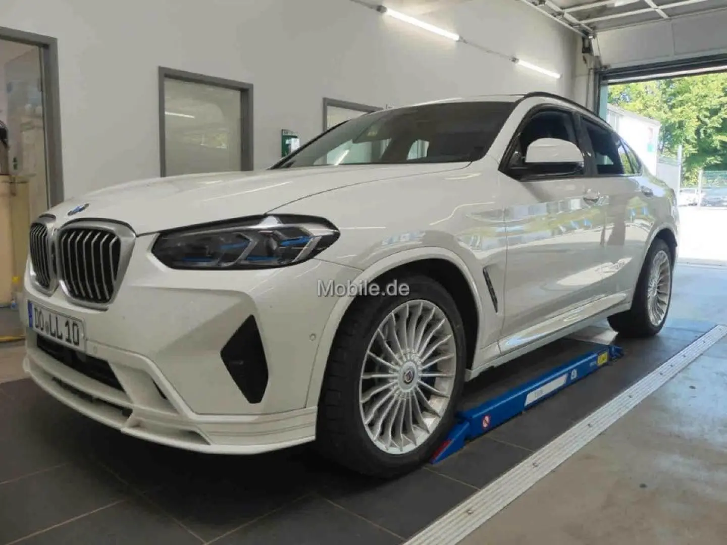 XD4 3.0 Navi Leder Panoramadach LED Scheinwerfer