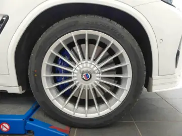 XD4 3.0 Navi Leder Panoramadach LED Scheinwerfer