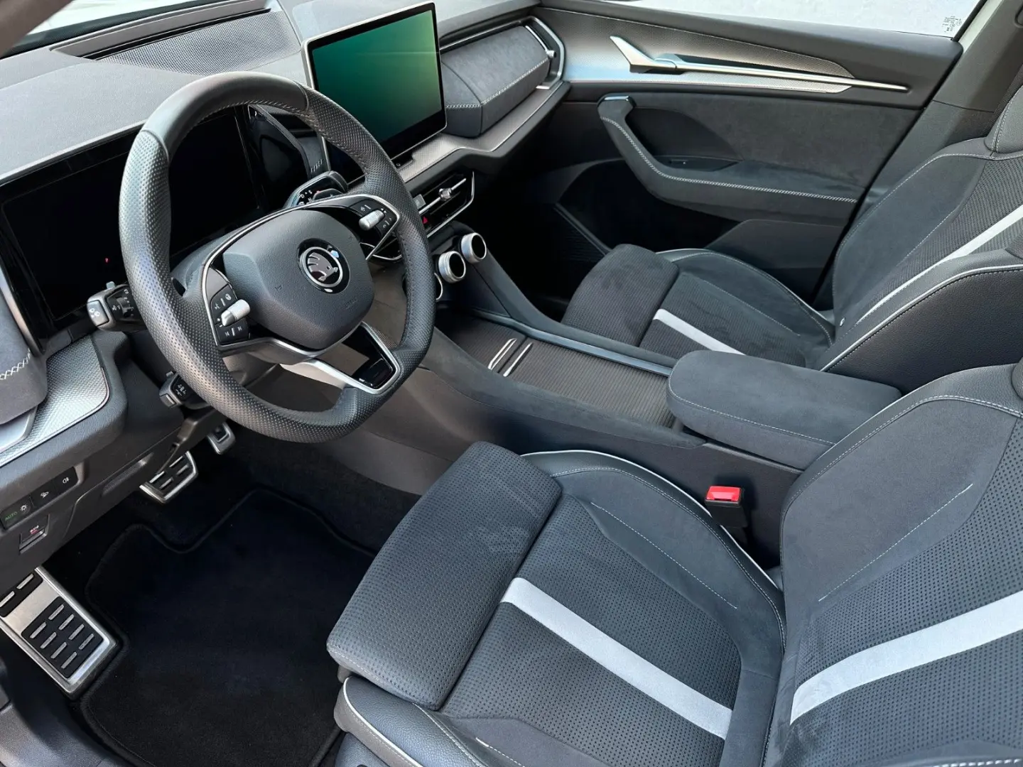 Skoda Kodiaq193PS 4x4 Sportline STHZ PADACH Matrix LM20