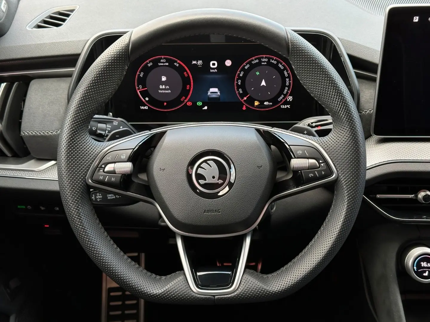 Skoda Kodiaq193PS 4x4 Sportline STHZ PADACH Matrix LM20