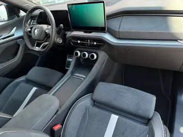 Skoda Kodiaq193PS 4x4 Sportline STHZ PADACH Matrix LM20