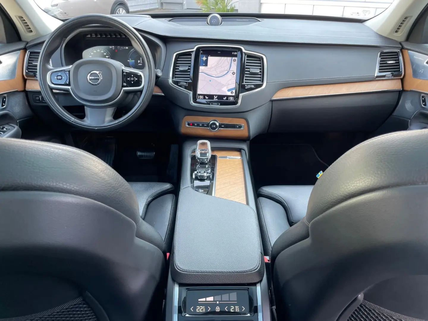 XC90 T8 Inscription EDITION Pano HUD Bowers TOP!