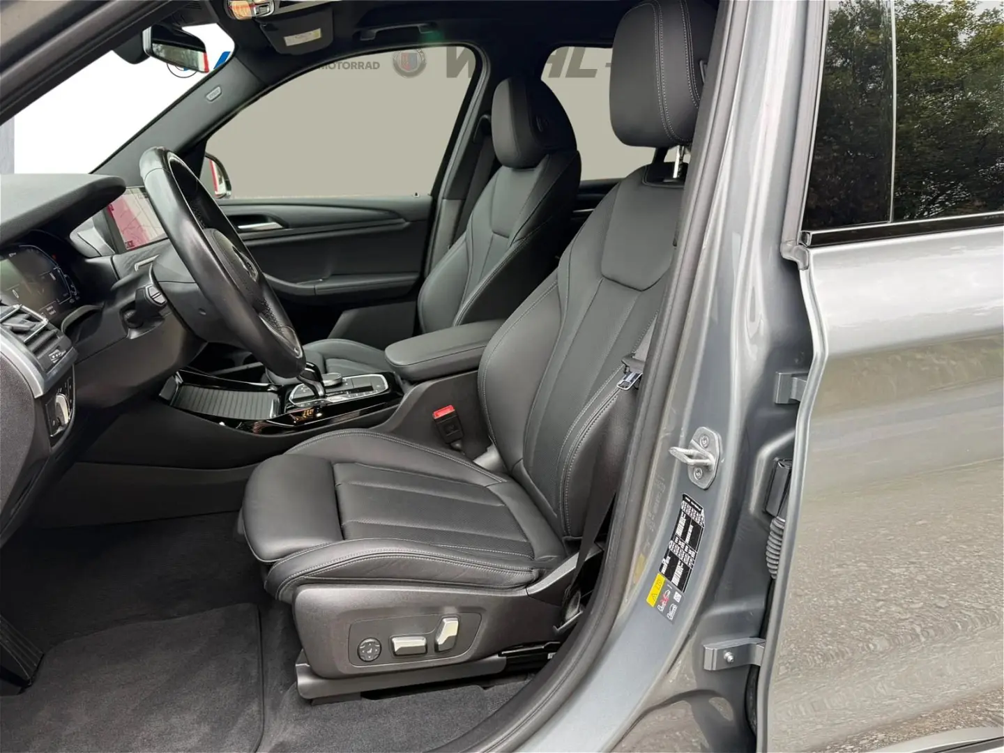 X3 xDrive30e Sport eSitze 97% Akku HeadUp Laser 