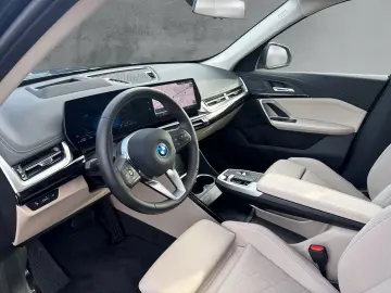 X1 xDrive30e xLine 18''LC PROF AHK HuD SPORTSITZ