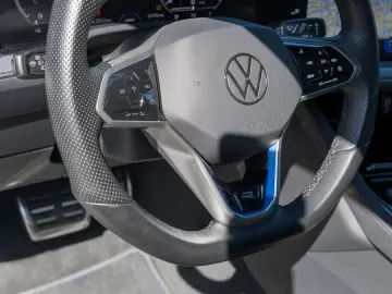 Touareg  R 3.0 TSI eHybrid 4Motion R LUFTFEDERUN