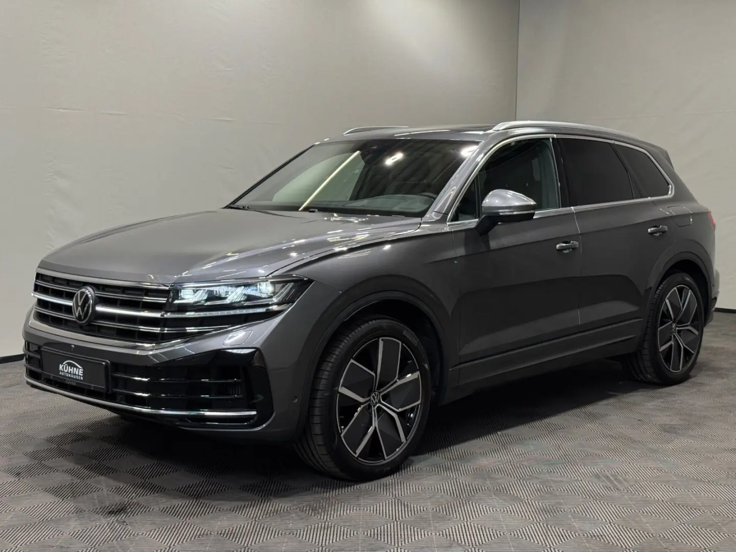 Touareg Elegance V6 eHybrid | IQ.LIGHT PANO 360°