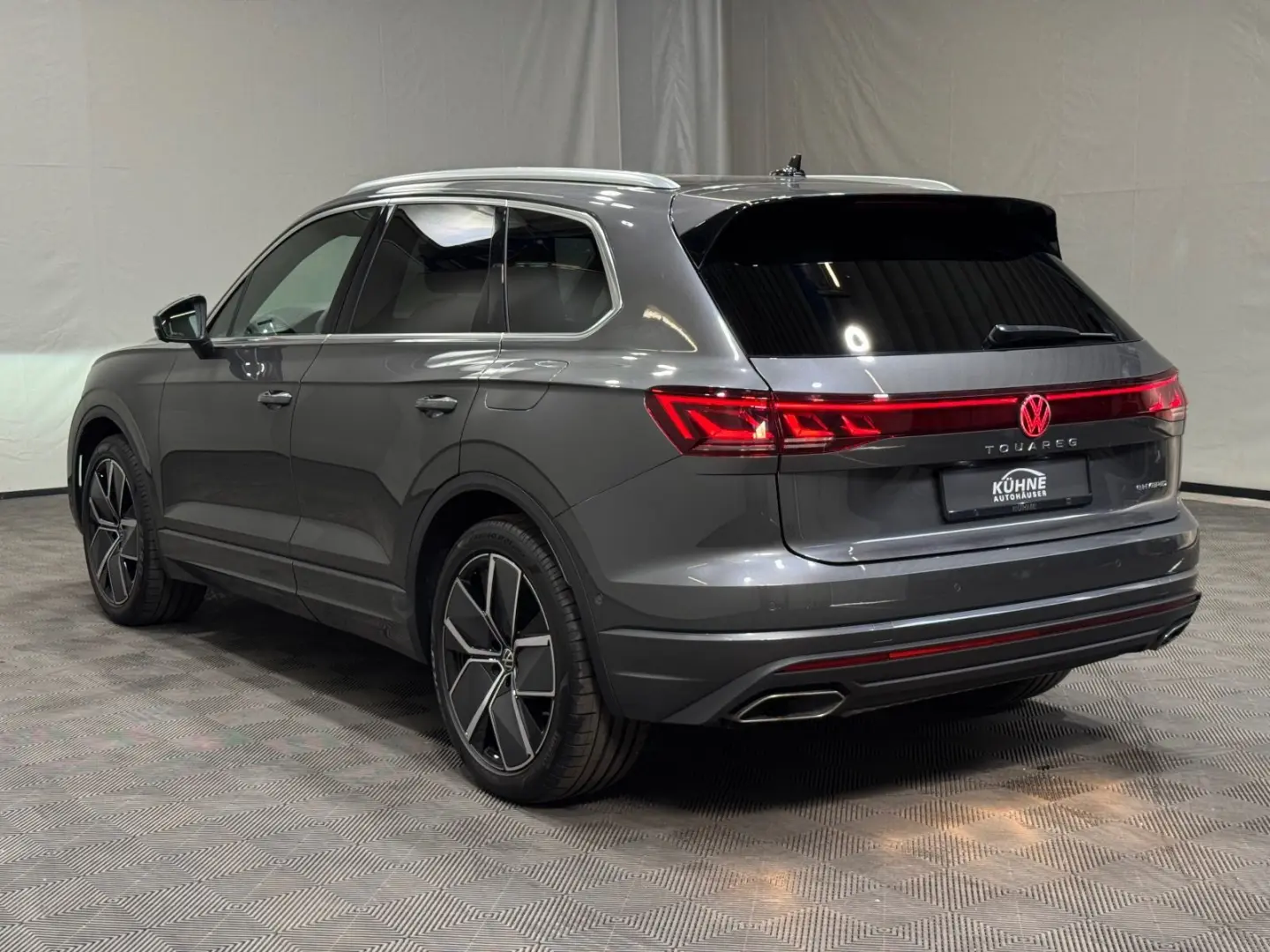 Touareg Elegance V6 eHybrid | IQ.LIGHT PANO 360°