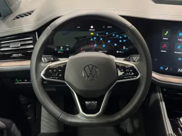 Touareg Elegance V6 eHybrid | IQ.LIGHT PANO 360°