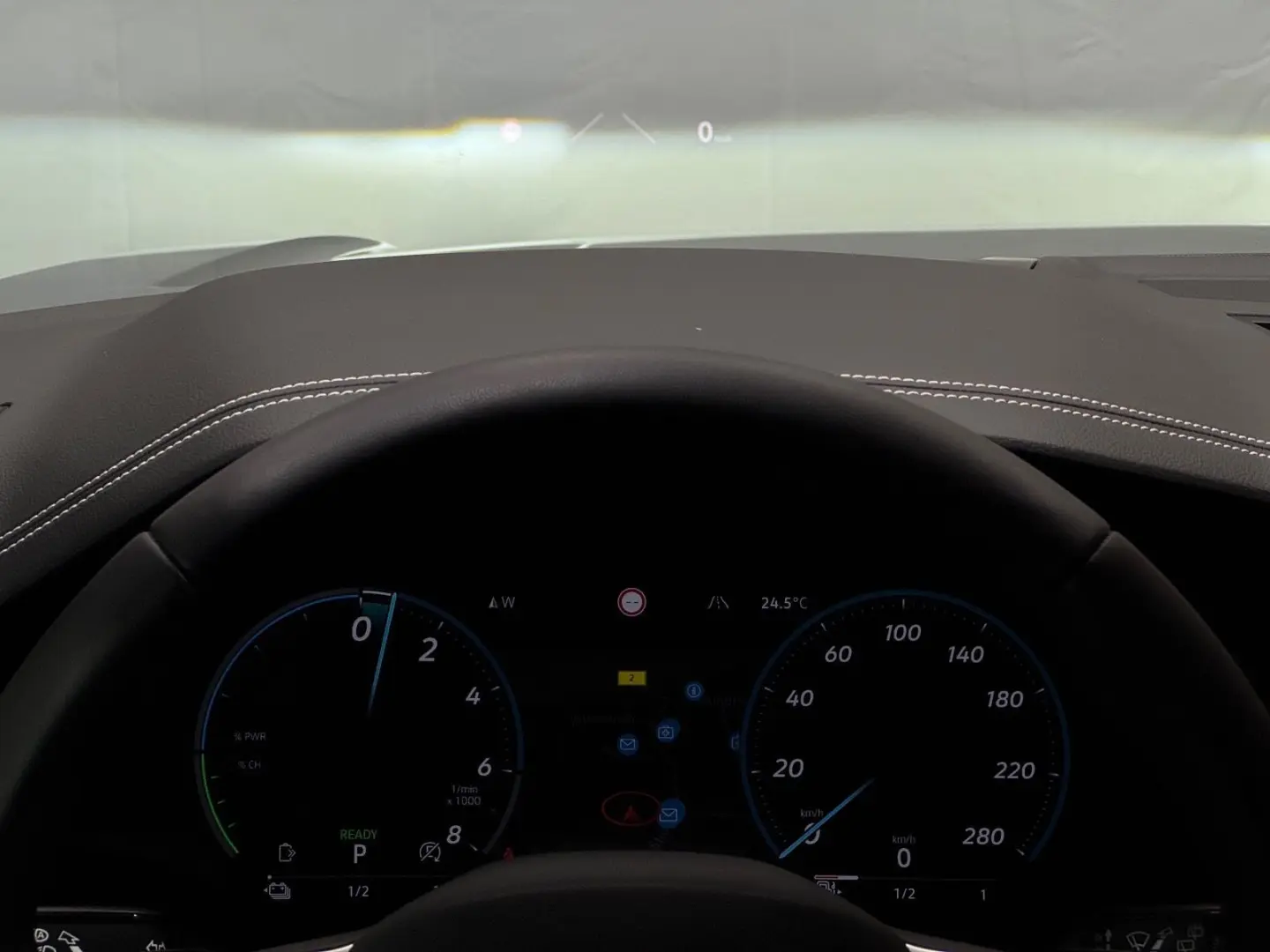 Touareg Elegance V6 eHybrid | IQ.LIGHT PANO 360°