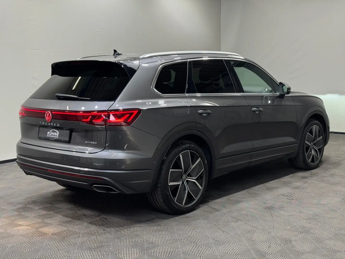 Touareg Elegance V6 eHybrid | IQ.LIGHT PANO 360°
