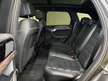 Touareg Elegance V6 eHybrid | IQ.LIGHT PANO 360°