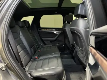 Touareg Elegance V6 eHybrid | IQ.LIGHT PANO 360°