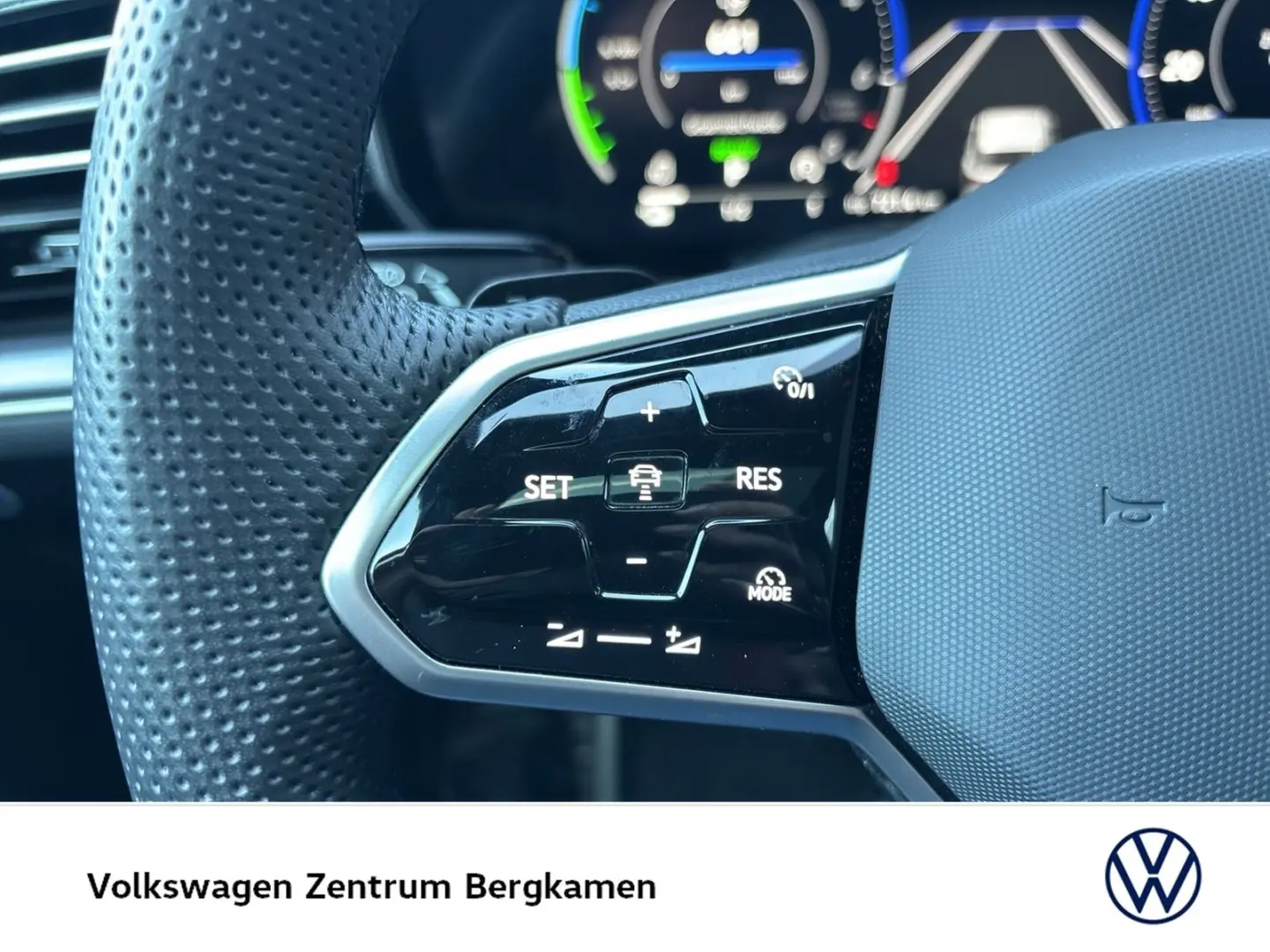 Touareg HYBRID R NEUESMODELL PANO AHK 360CAM 21Z