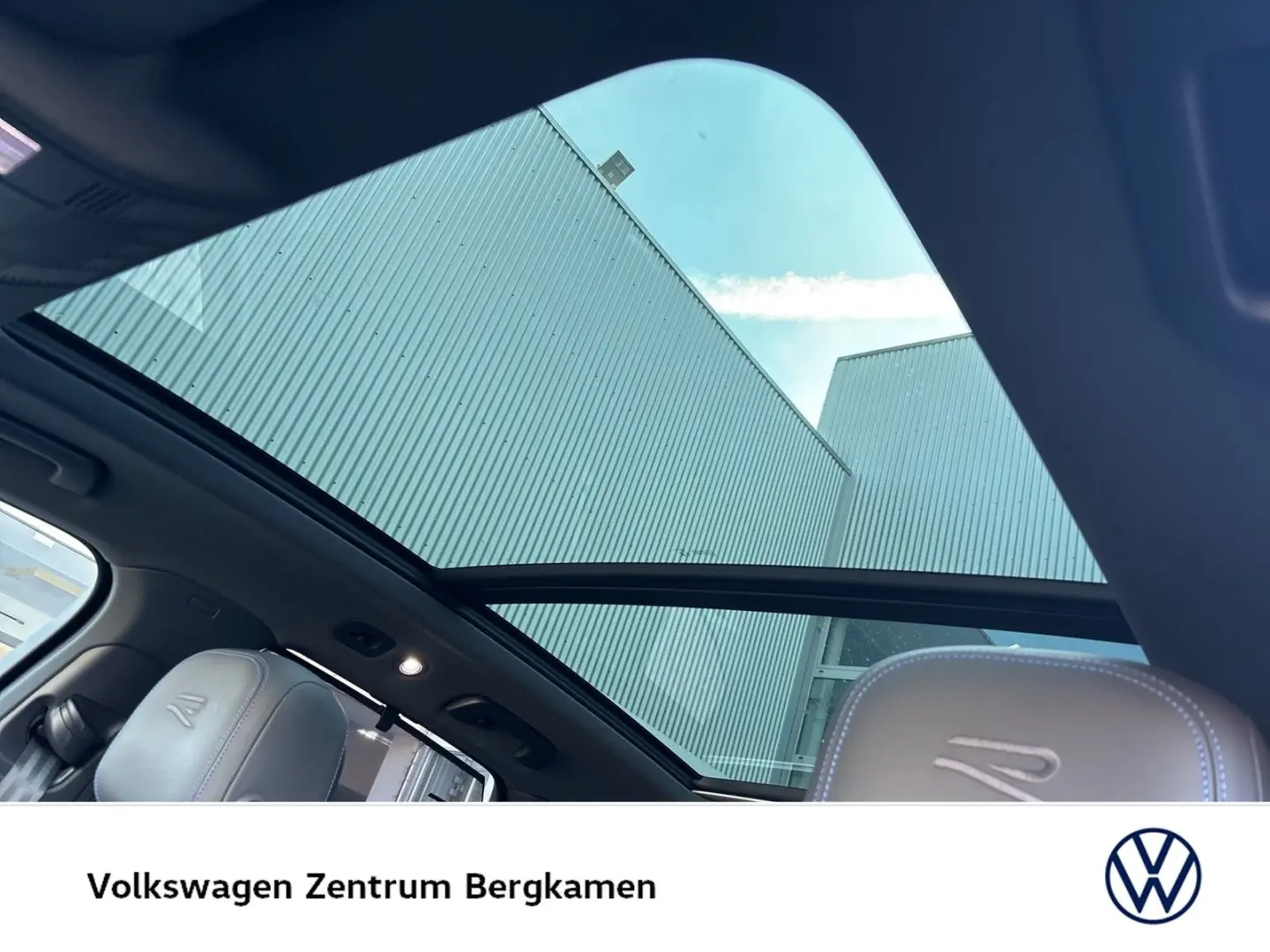 Touareg HYBRID R NEUESMODELL PANO AHK 360CAM 21Z