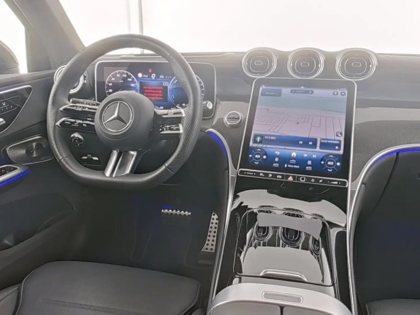 GLC 400 e 4M , BURM AMG NIGHT DISTR SPUR PANO