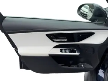 GLC 300 e AMG Line 4Matic DIGITAL LIGHT NAVI 20'