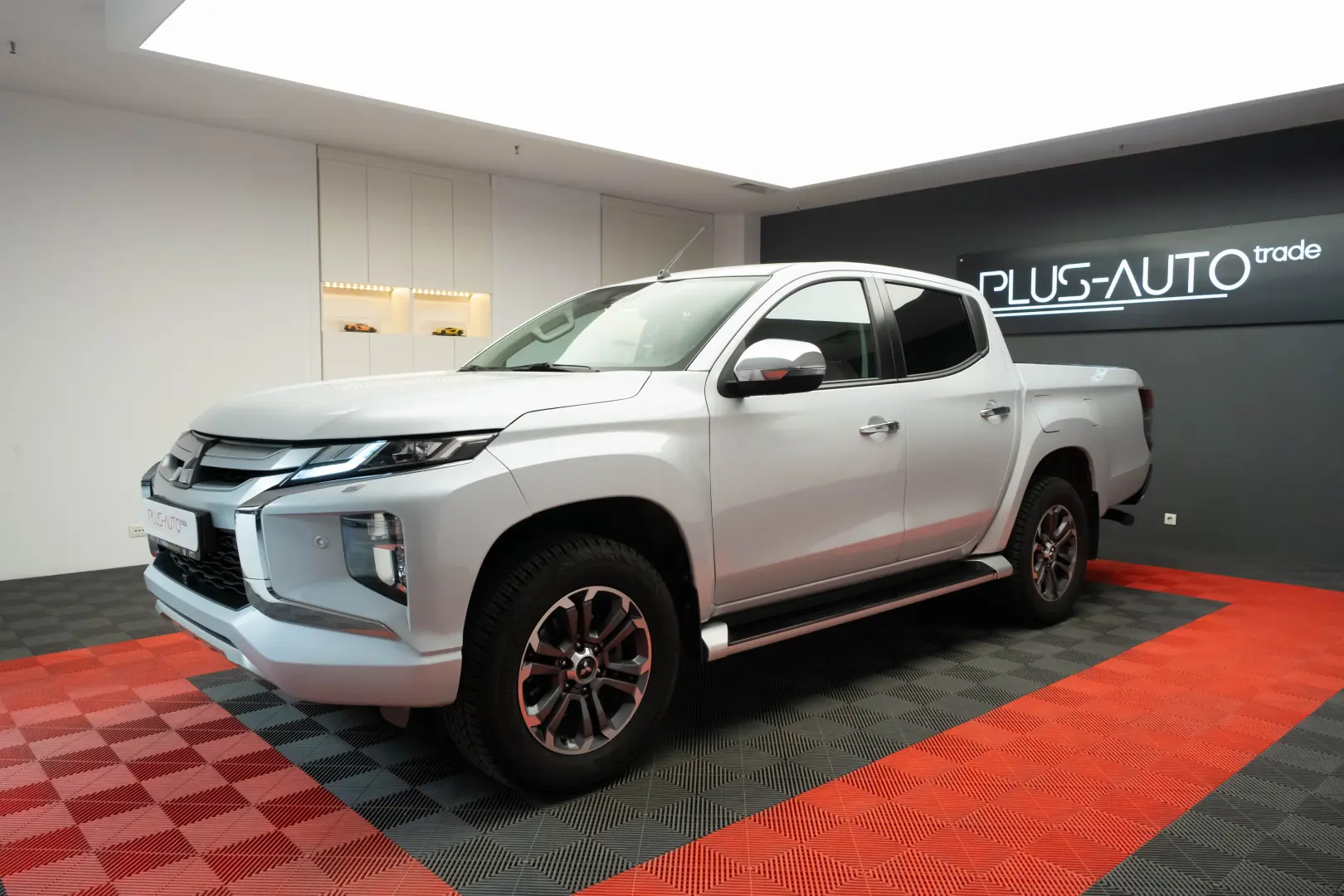 Mitsubishi L200 Double Cab 2.2 DI-D A/T Instyle