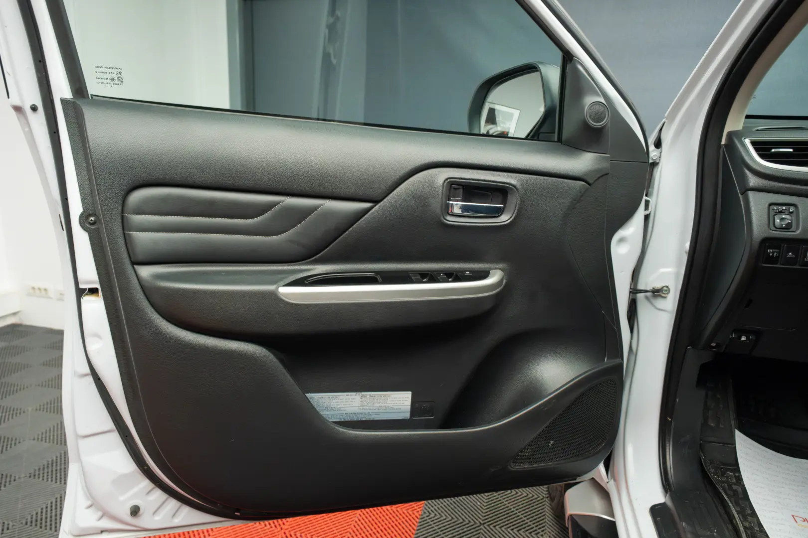 Mitsubishi L200 Double Cab 2.2 DI-D A/T Instyle